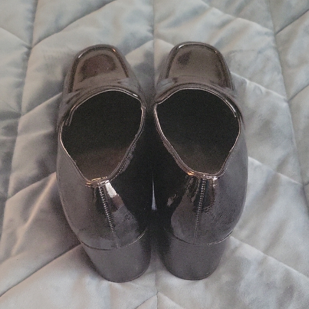 NWT Kenneth Cole Reaction Black Leather Loafer Heels - Picture 6 of 8
